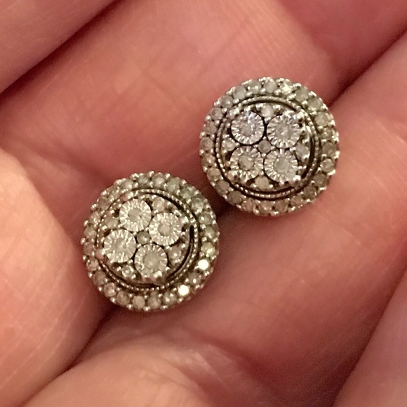 1/4CT Genuine Diamond Round  Earrings - Picture 2 of 7